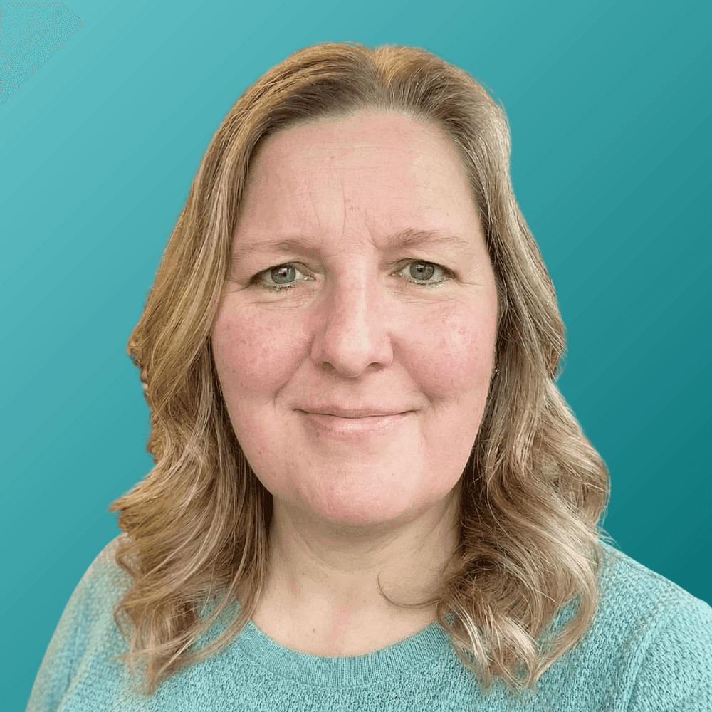 Marije op teal achtergrond